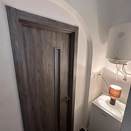 личаківська 4 *