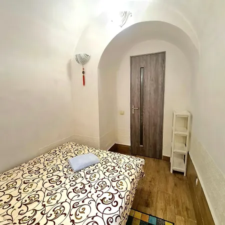 личаківська 4