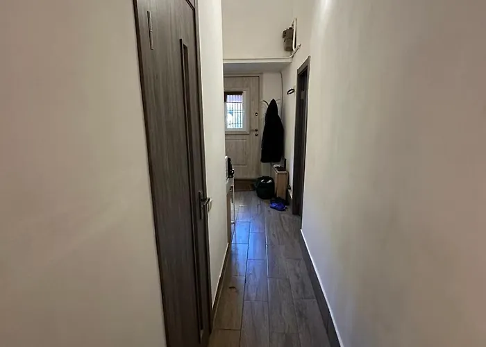 личаківська 4 *