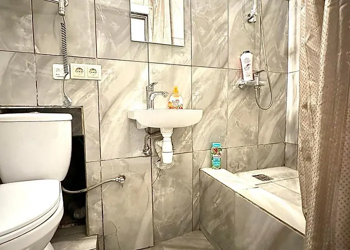 личаківська 4 *