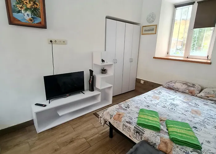 личаківська 4