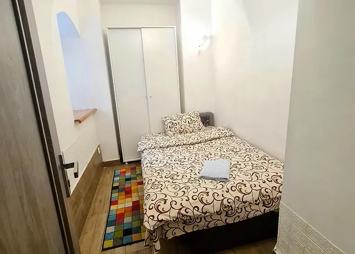 личаківська 4 *