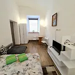 личаківська 4 Apartment