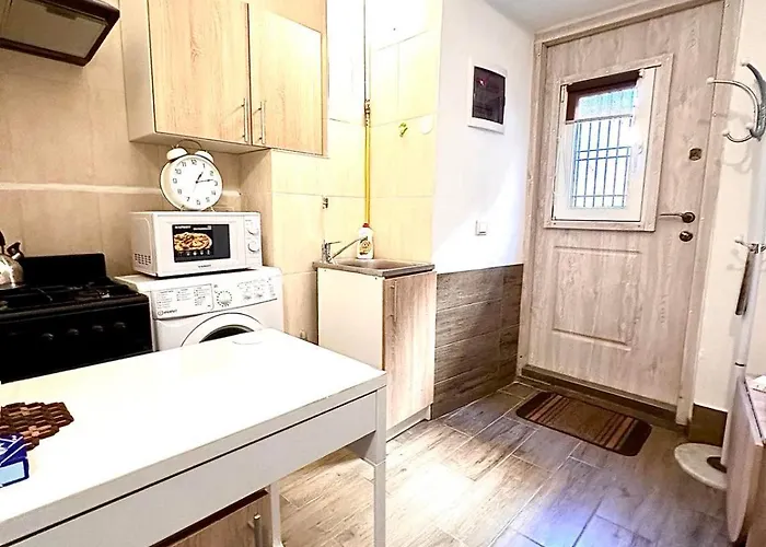 личаківська 4